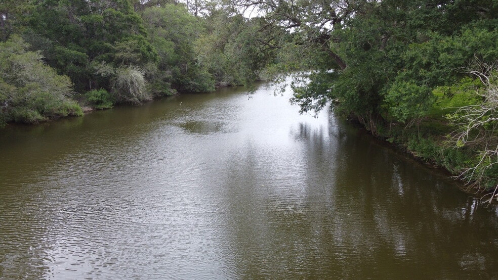 FM 519, Hitchcock, TX for sale - Building Photo - Image 2 of 11