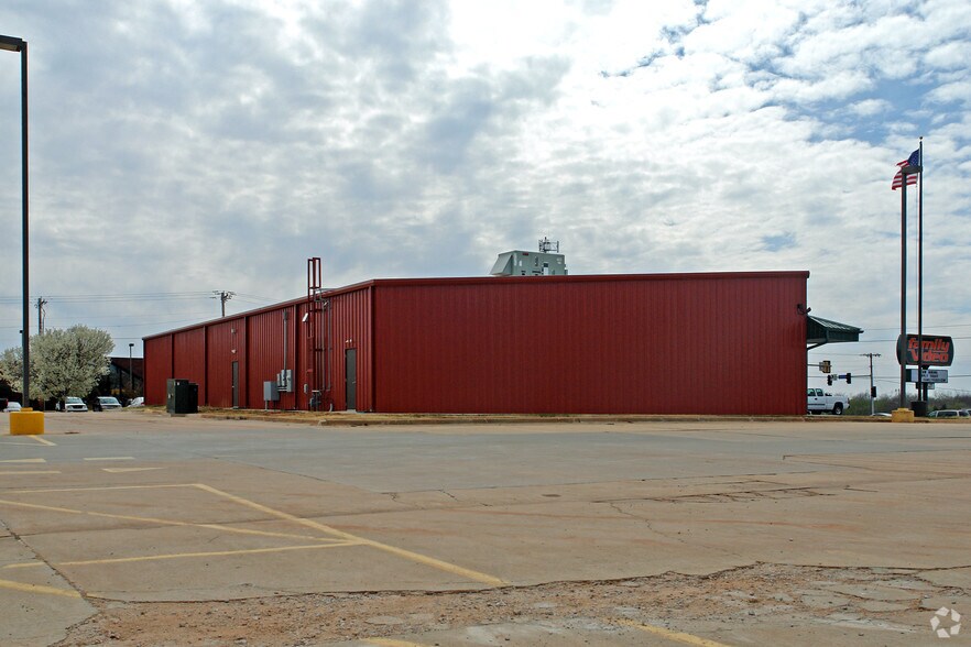 2001-2003 N Harrison St, Shawnee, OK à louer - Photo du bâtiment - Image 2 de 5