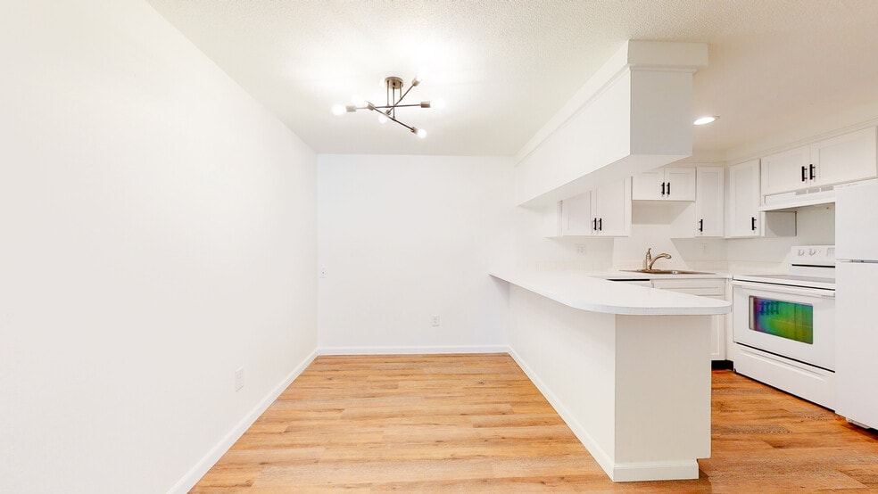 1327 Goethals Dr, Richland, WA for sale - Building Photo - Image 2 of 7