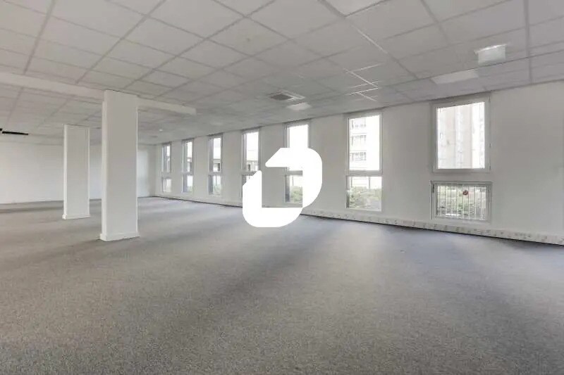 5 Rue Christophe Colomb, Orly à louer - Photo du bâtiment - Image 3 de 11