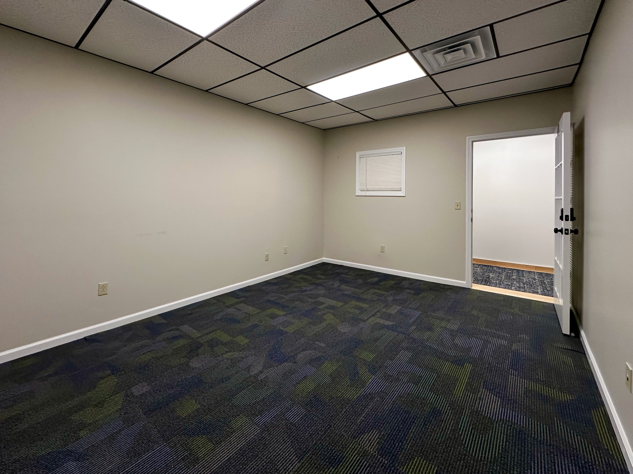 2095 S Main St, Waterbury, CT à louer Photo intérieure- Image 1 de 3