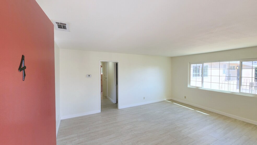 2325 Angela St, Pomona, CA à vendre - Photo intérieure - Image 2 de 67