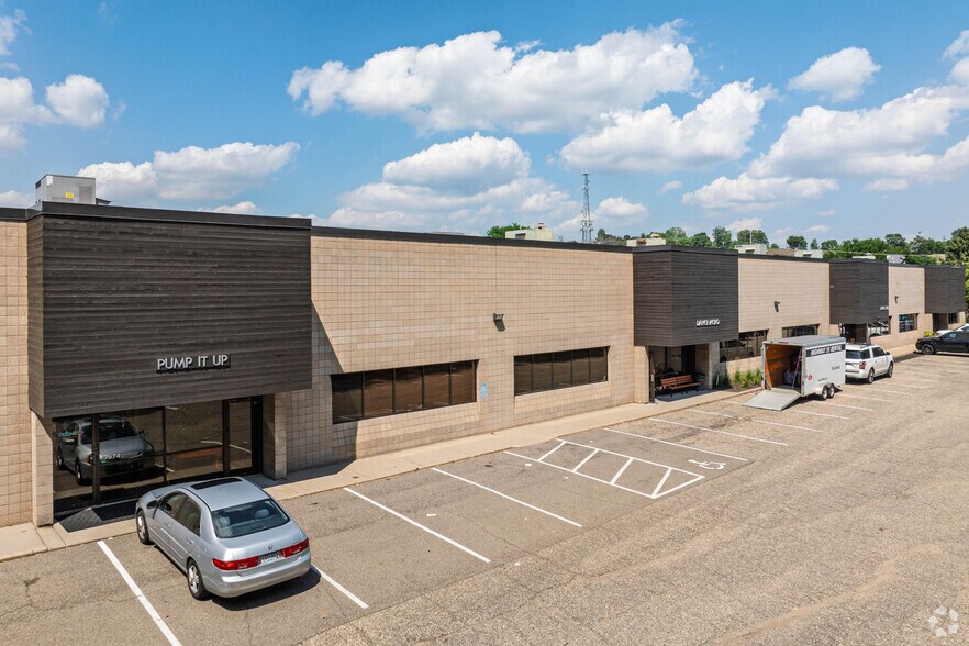 7630-7674 Washington Ave S, Eden Prairie, MN à louer - Photo du bâtiment - Image 2 de 4