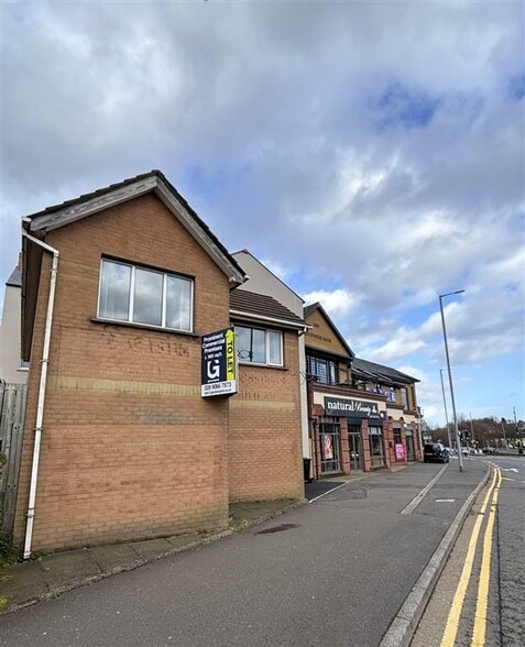 27 Linenhall St, Lisburn for lease - Primary Photo - Image 1 of 3