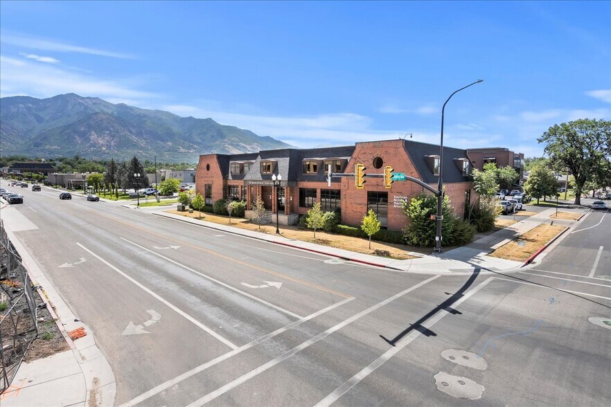 205 26th St, Ogden, UT à louer - Photo du bâtiment - Image 2 de 19
