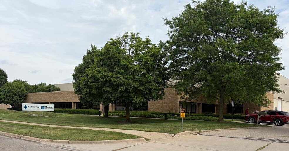 7689 19 Mile Rd, Sterling Heights, MI for lease - Building Photo - Image 3 of 5