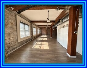 612 Columbia St, New Westminster, BC à louer Photo intérieure- Image 2 de 7