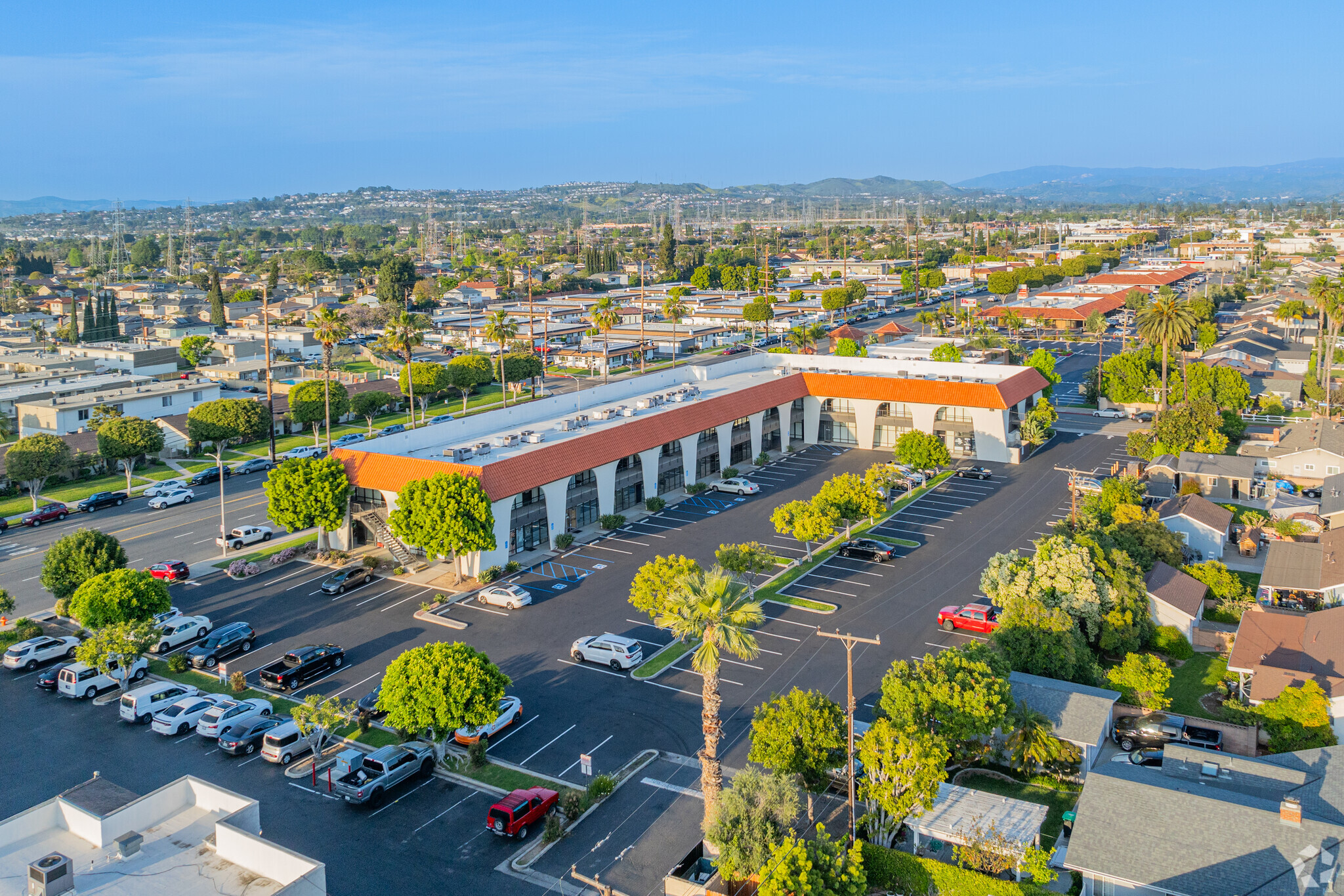 438 E Katella Ave, Orange, CA à louer Aérien- Image 1 de 23