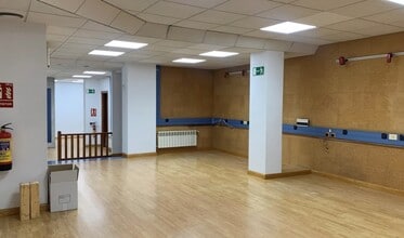 Calle de Eduardo Marquina, 20, Ávila, Ávila for lease Interior Photo- Image 1 of 2