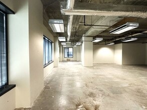 1 S Main St, Dayton, OH for lease Interior Photo- Image 2 of 3