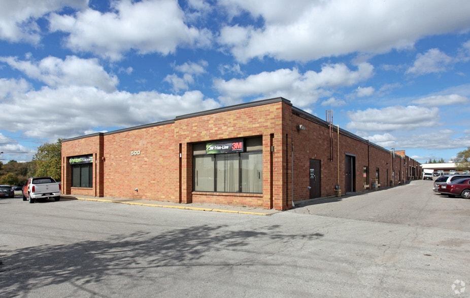 500 Wentworth St, Oshawa, ON à vendre - Photo du bâtiment - Image 2 de 2