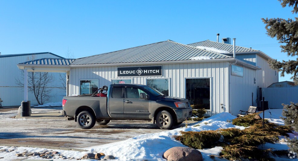 6526 Sparrow Dr, Leduc, AB à vendre - Photo du bâtiment - Image 3 de 3