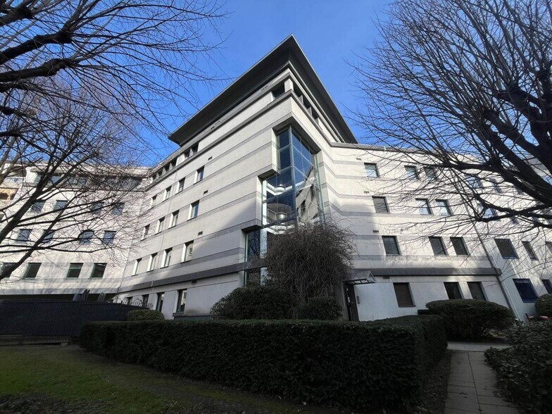 13 Quai Du Commerce, Lyon à louer - Photo du bâtiment - Image 2 de 15