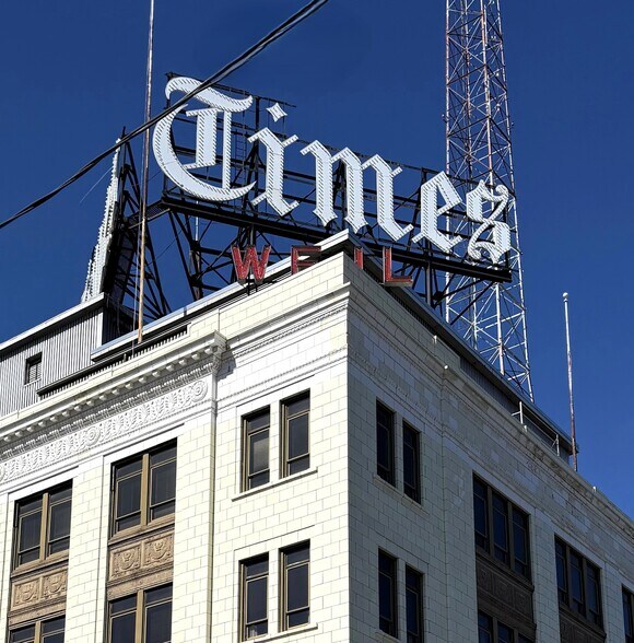 The Scranton Times Portfolio portefeuille de 3 propriétés à vendre sur LoopNet.ca - Photo du bâtiment - Image 2 de 26