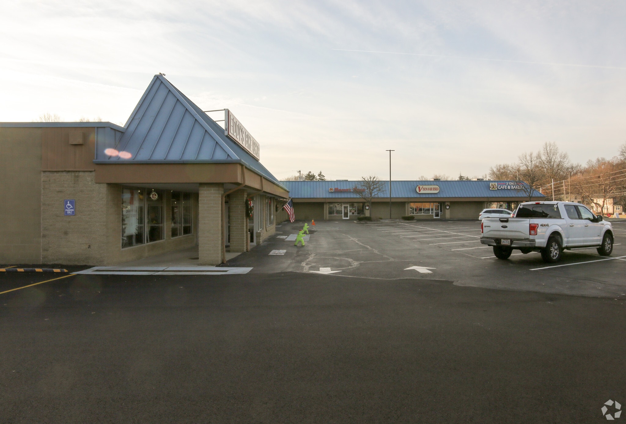 3707 Darrow Rd, Stow, OH for lease Primary Photo- Image 1 of 9