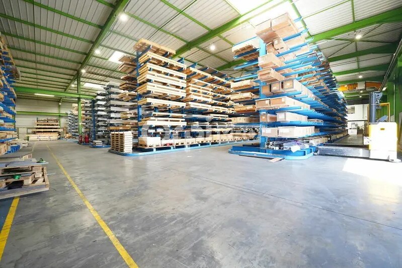 Flex in Chassieu for sale - Building Photo - Image 3 of 12