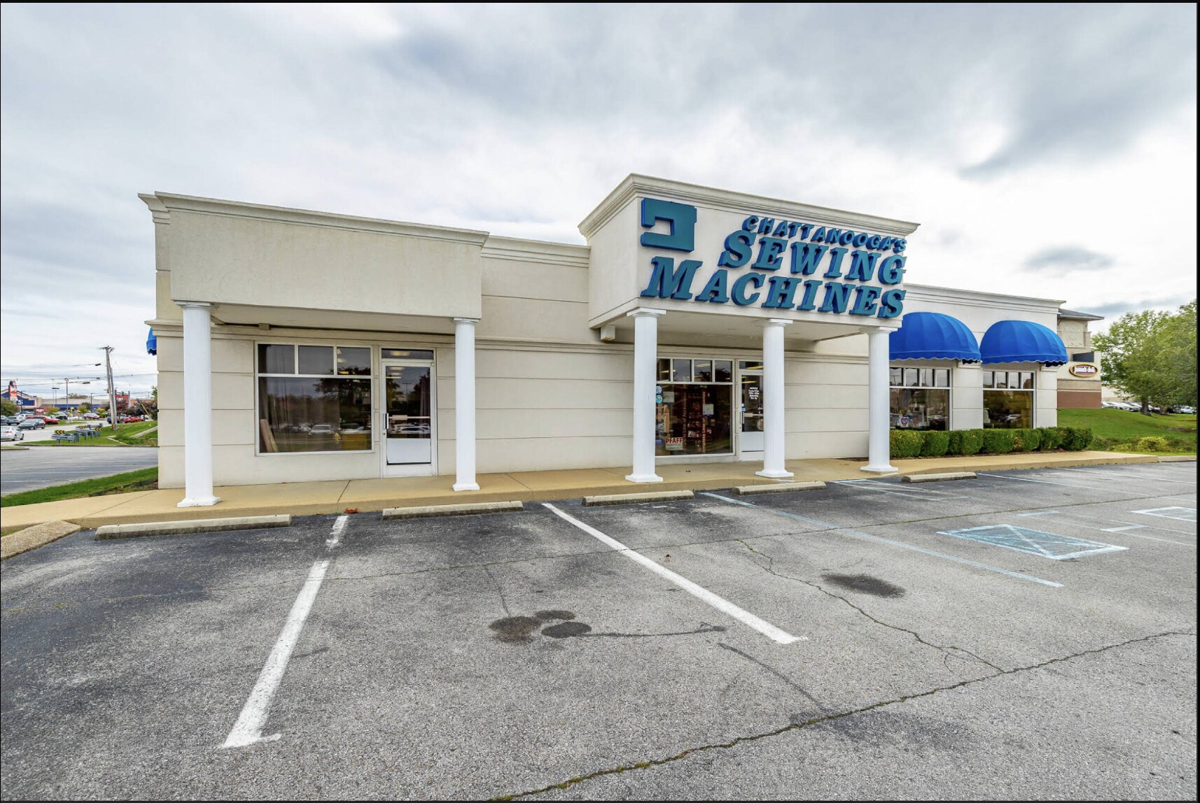 2200A Hamilton Place Blvd, Chattanooga, TN for sale Building Photo- Image 1 of 13