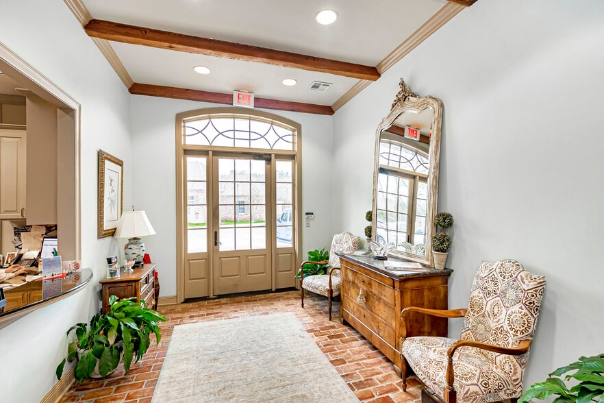 5139 Bluebonnet Blvd, Baton Rouge, LA for lease - Building Photo - Image 3 of 14