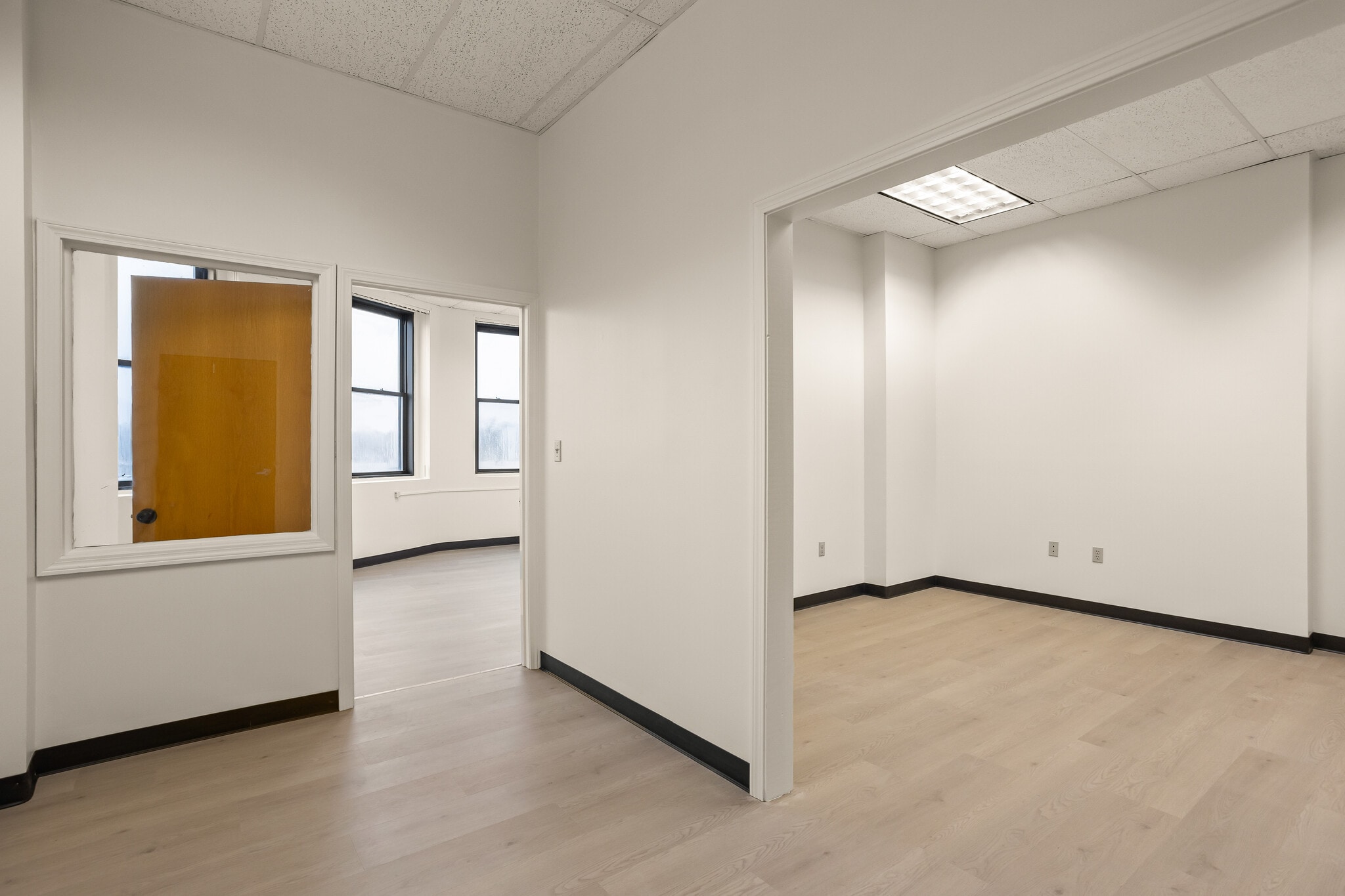 435 Lancaster St, Leominster, MA à louer Photo intérieure- Image 1 de 3