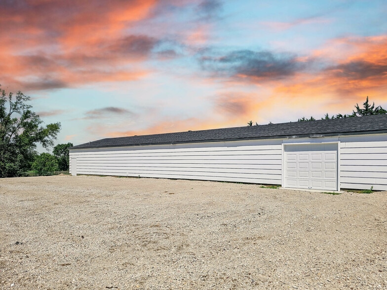 10802 Rainwood Rd, Omaha, NE for sale - Building Photo - Image 2 of 7