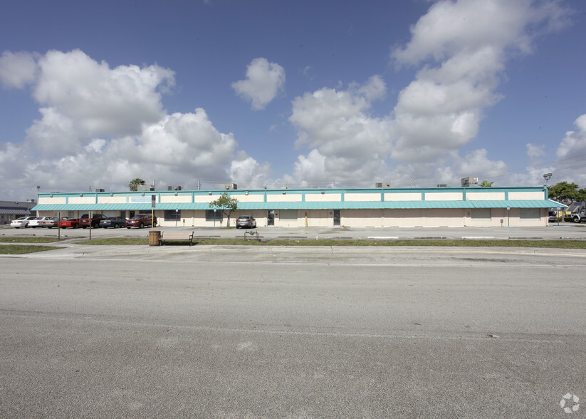 1883 NW 38th Ave, Lauderdale Lakes, FL for sale - Building Photo - Image 3 of 27