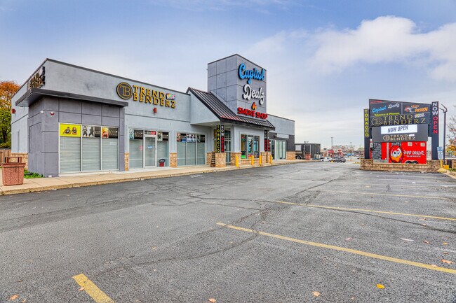 Plus de détails pour 7822 W Capitol Dr, Milwaukee, WI - Commerce de détail à vendre