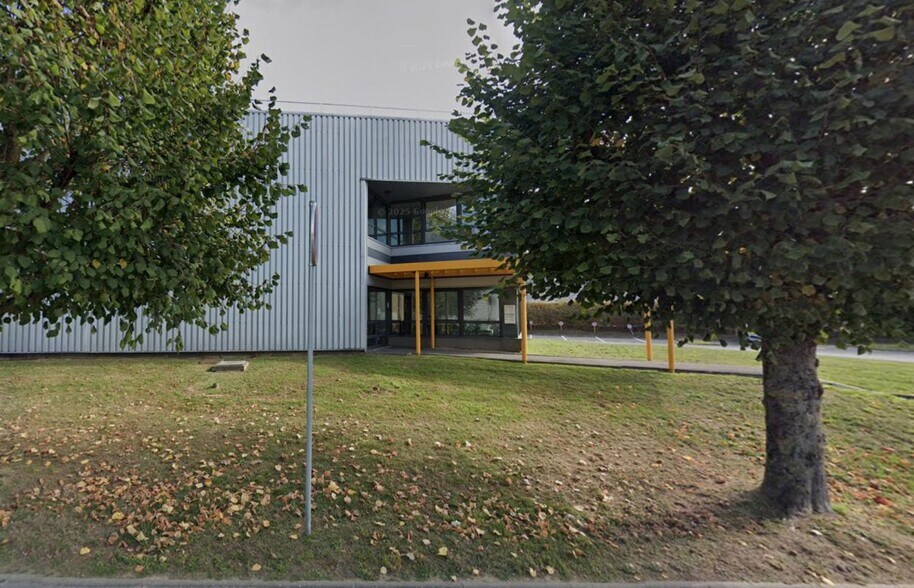 Industrial in Le Mesnil-Amelot for lease - Building Photo - Image 2 of 3