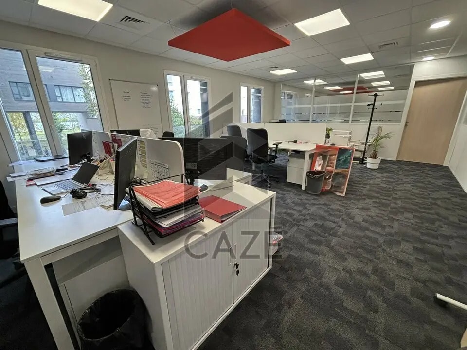 Office in Bruges for lease Interior Photo- Image 1 of 6