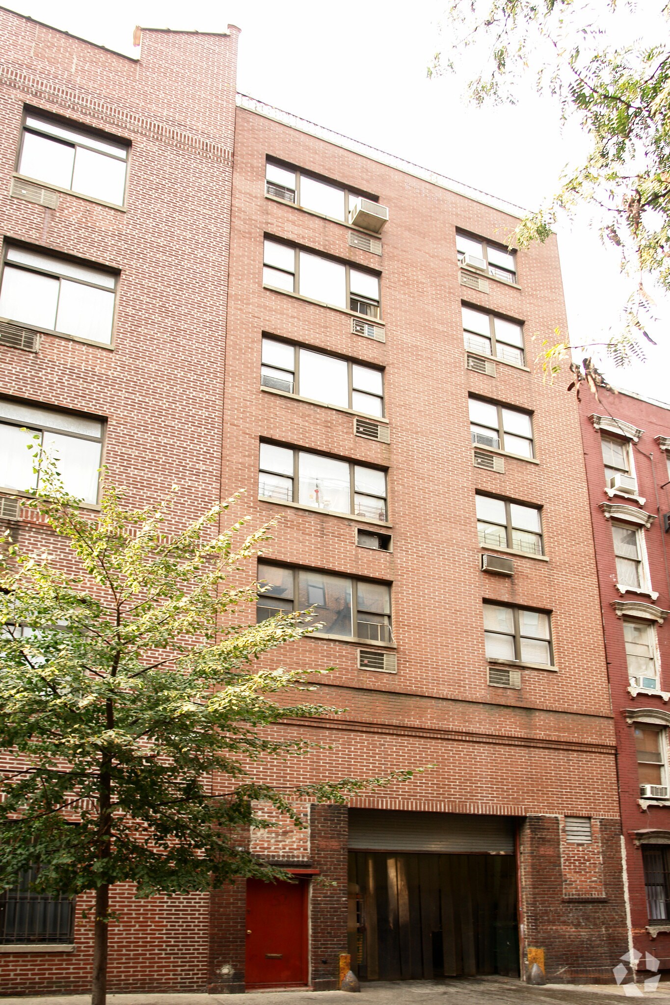 452 W 45th St, New York, NY for lease Primary Photo- Image 1 of 3