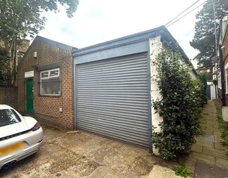 More details for 216 Sydenham Rd, Croydon - Industrial for Lease