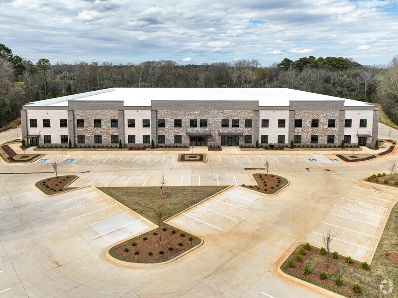 411 Lakeshore Pky, Rock Hill, SC for sale - Primary Photo - Image 1 of 10