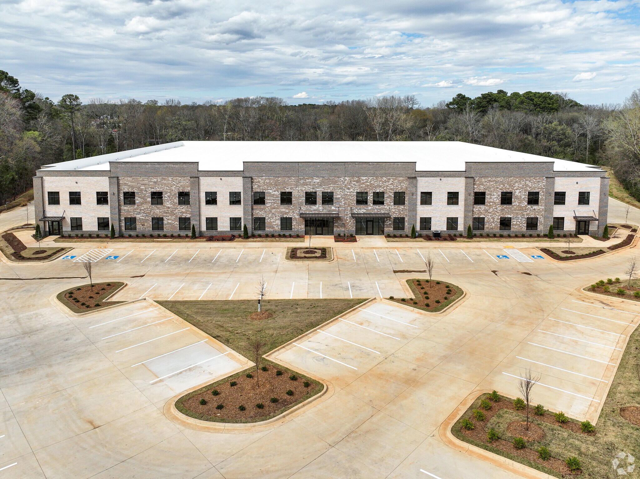 411 Lakeshore Pky, Rock Hill, SC for sale Primary Photo- Image 1 of 11