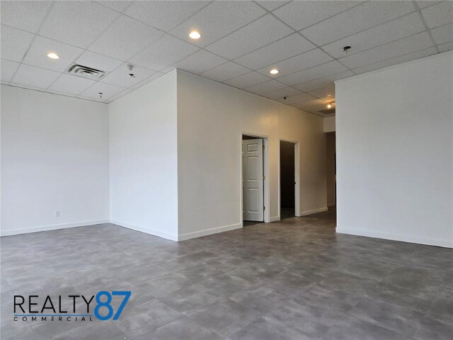 600 Blairs Ferry Rd NE, Cedar Rapids, IA à louer - Photo intérieure - Image 1 de 8