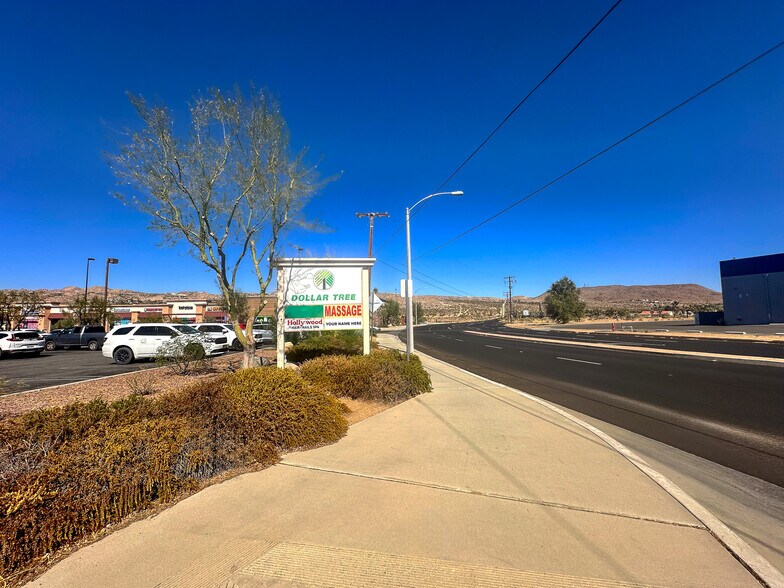 57930-58132 29 Palms Hwy, Yucca Valley, CA à louer - Autre - Image 2 de 10