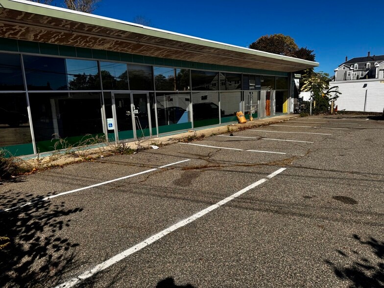 26 Central Sq, Chelmsford, MA à vendre - Photo du bâtiment - Image 2 de 3