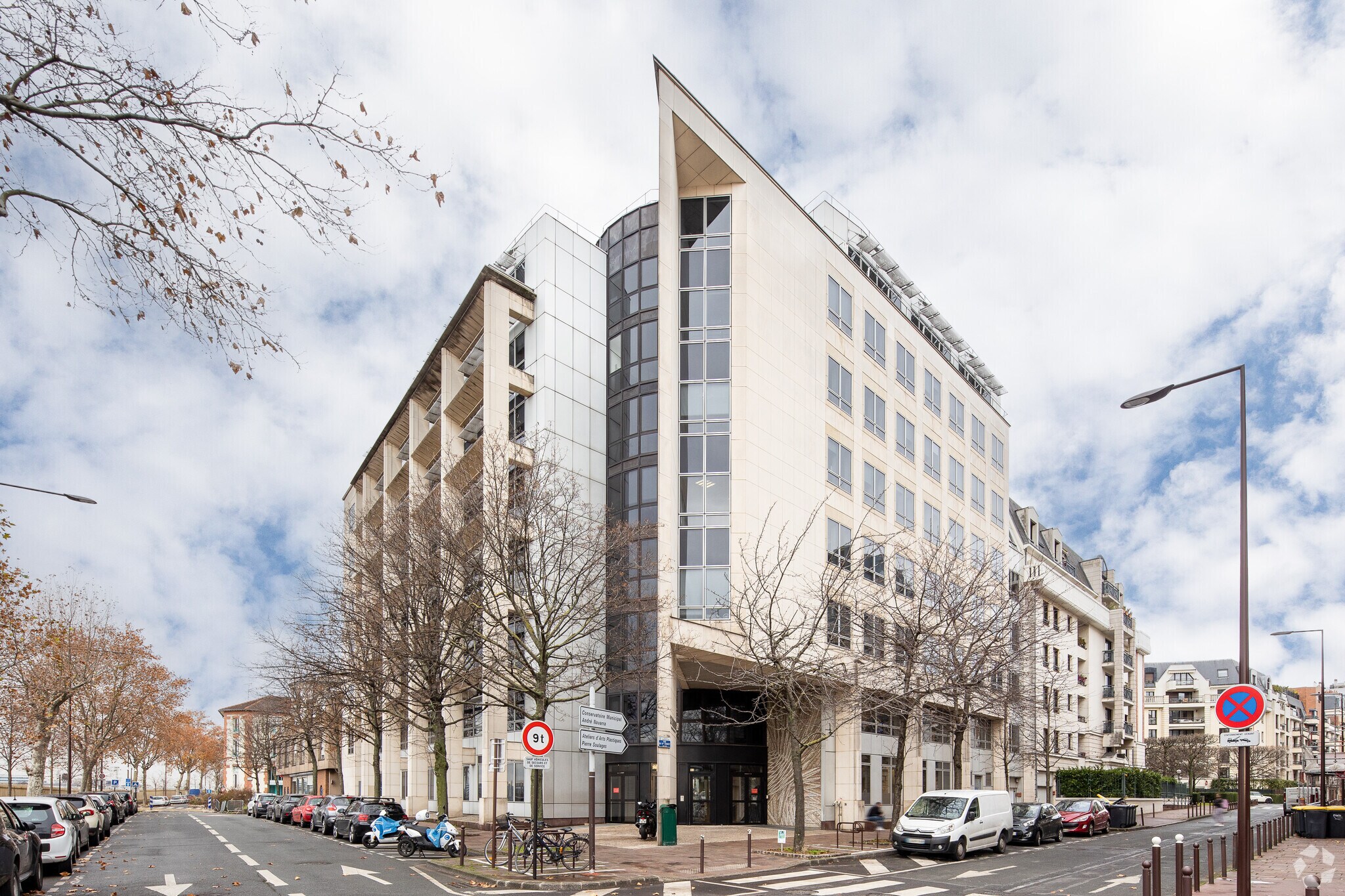 Bureau dans Charenton-le-Pont à louer Photo principale- Image 1 de 6