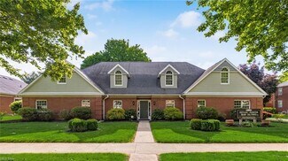 Plus de détails pour 240 S 4th St, Coshocton, OH - Bureau à louer
