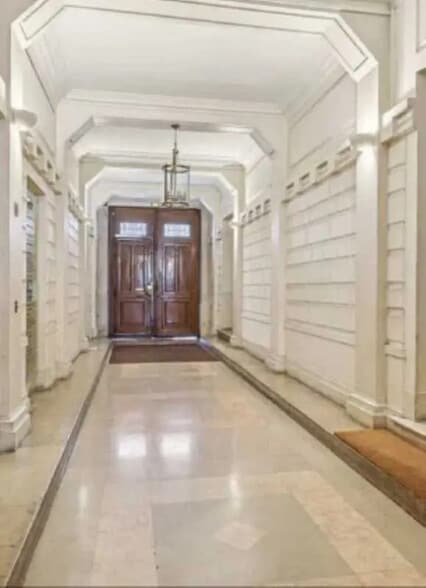 48 Rue De La Bienfaisance, Paris for lease - Lobby - Image 2 of 4