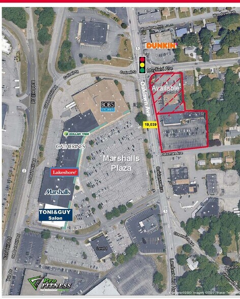 1300 Oaklawn Ave, Cranston, RI à vendre - Photo du bâtiment - Image 2 de 2