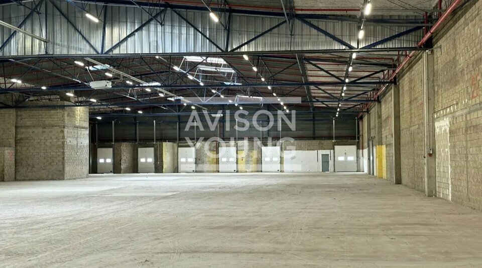 Industrial in Pantin for lease Building Photo- Image 1 of 8