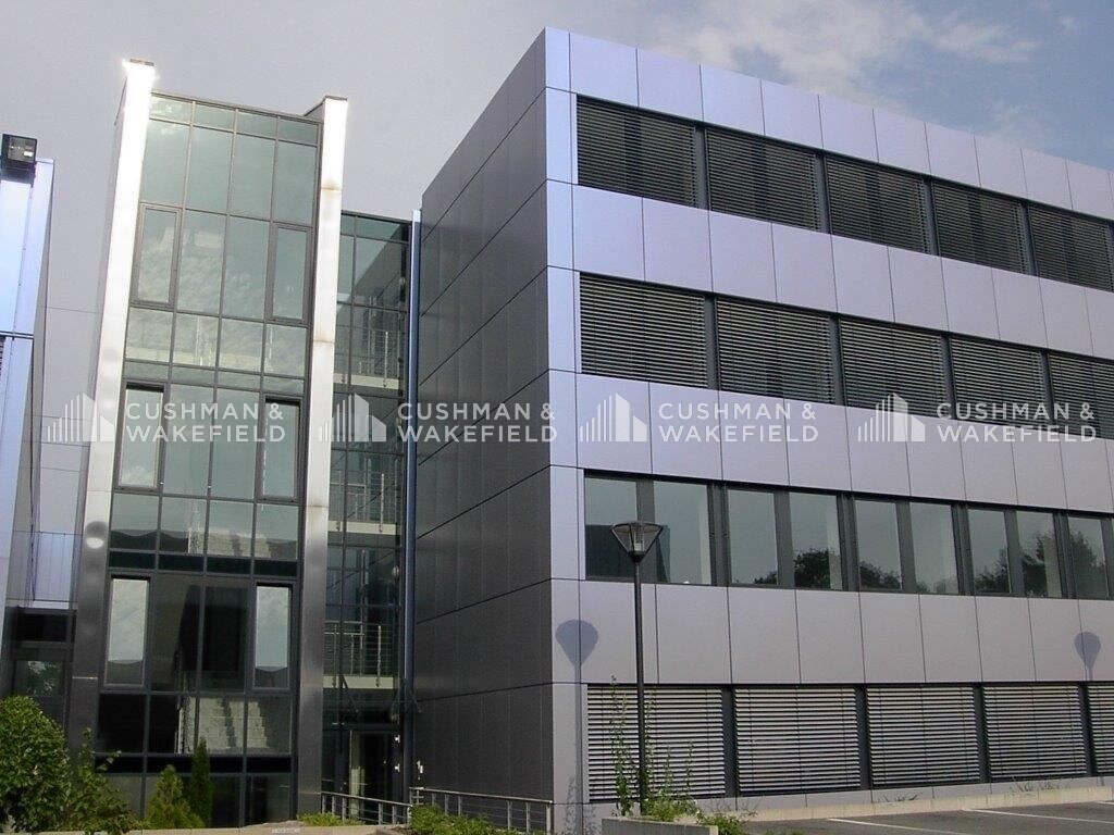 Rue Alexandre Volta, Mundolsheim for lease Building Photo- Image 1 of 8