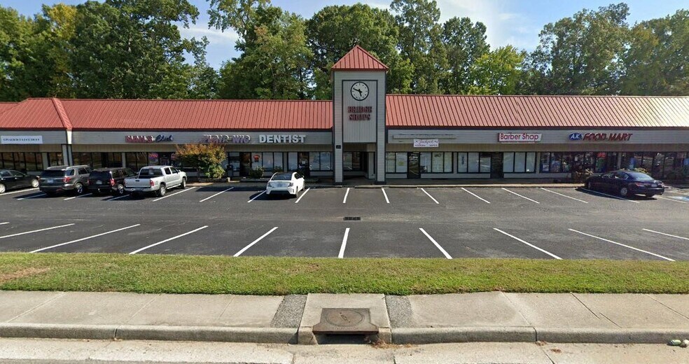 470-484 Denbigh Blvd, Newport News, VA à vendre - Photo du bâtiment - Image 1 de 6