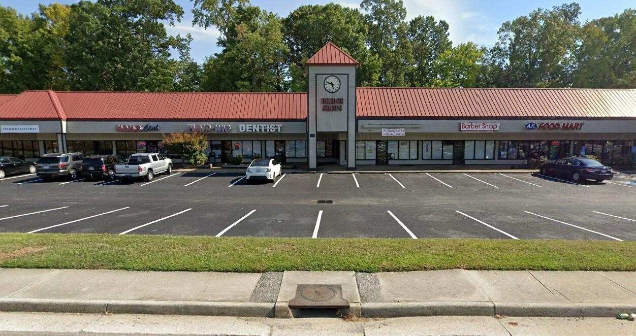 470-484 Denbigh Blvd, Newport News, VA à vendre Photo du bâtiment- Image 1 de 7