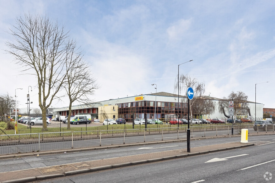 2 Millmarsh Ln, Enfield for lease - Building Photo - Image 3 of 4