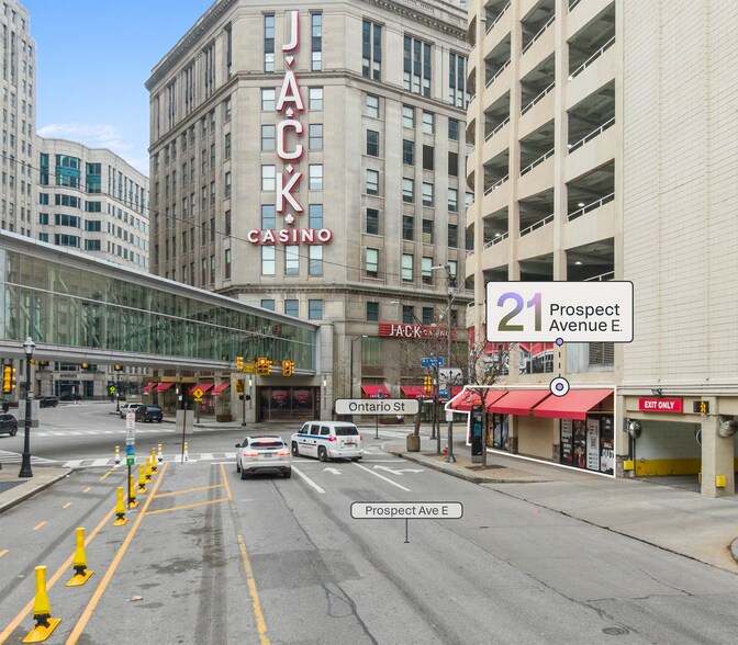 21 Prospect Ave, Cleveland, OH à louer - Photo du bâtiment - Image 2 de 7