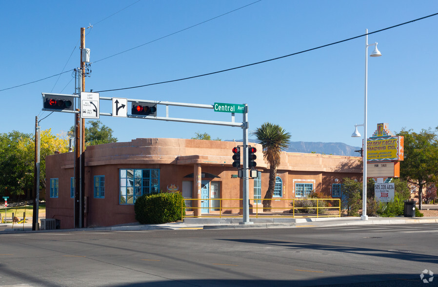 3601 Central Ave NE, Albuquerque, NM for sale - Building Photo - Image 1 of 1