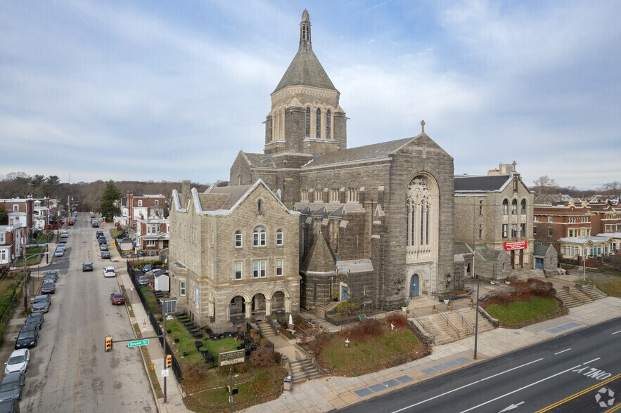 5210-5218 N Broad St, Philadelphia, PA à louer - Photo du bâtiment - Image 2 de 5