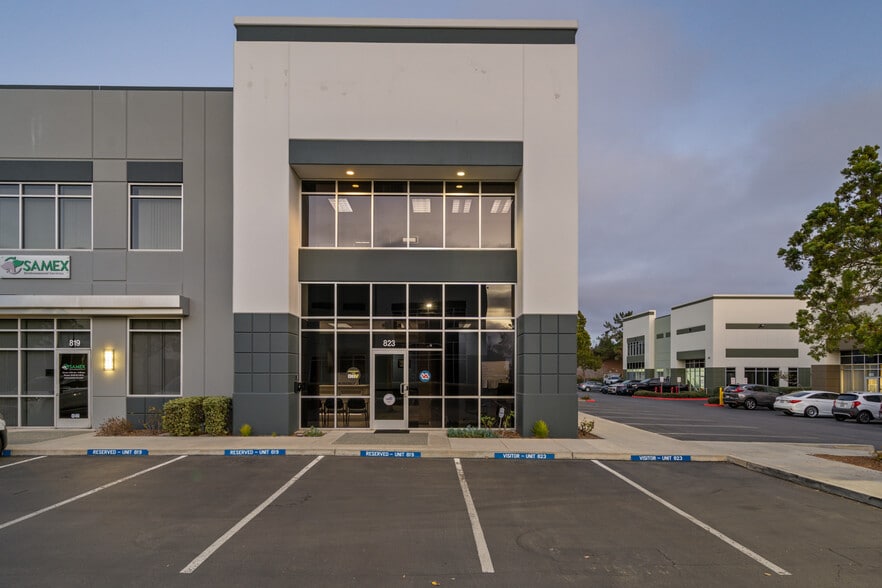 803-827 Anchorage Place, Chula Vista, CA for lease - Building Photo - Image 1 of 34