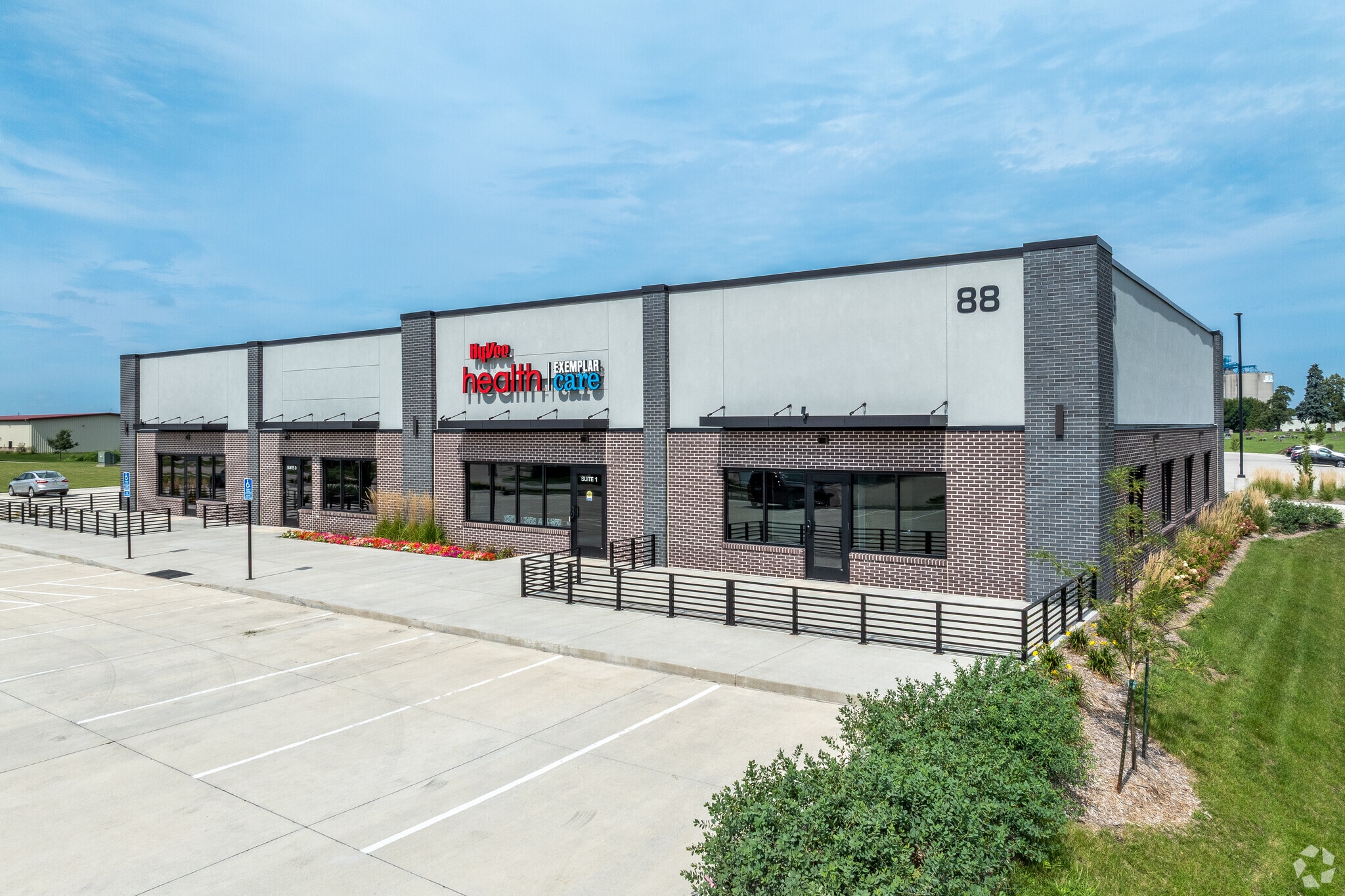 88 Paine Cir SE, Bondurant, IA for lease Building Photo- Image 1 of 15