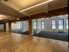 256 W 38th St, New York, NY for lease Interior Photo- Image 2 of 4